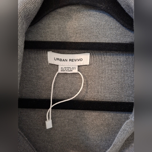 Urban Revivo Women's Gray Lapel Button-up Cropped Knitted Cardigan (Size US 6) - Picture 5 of 9